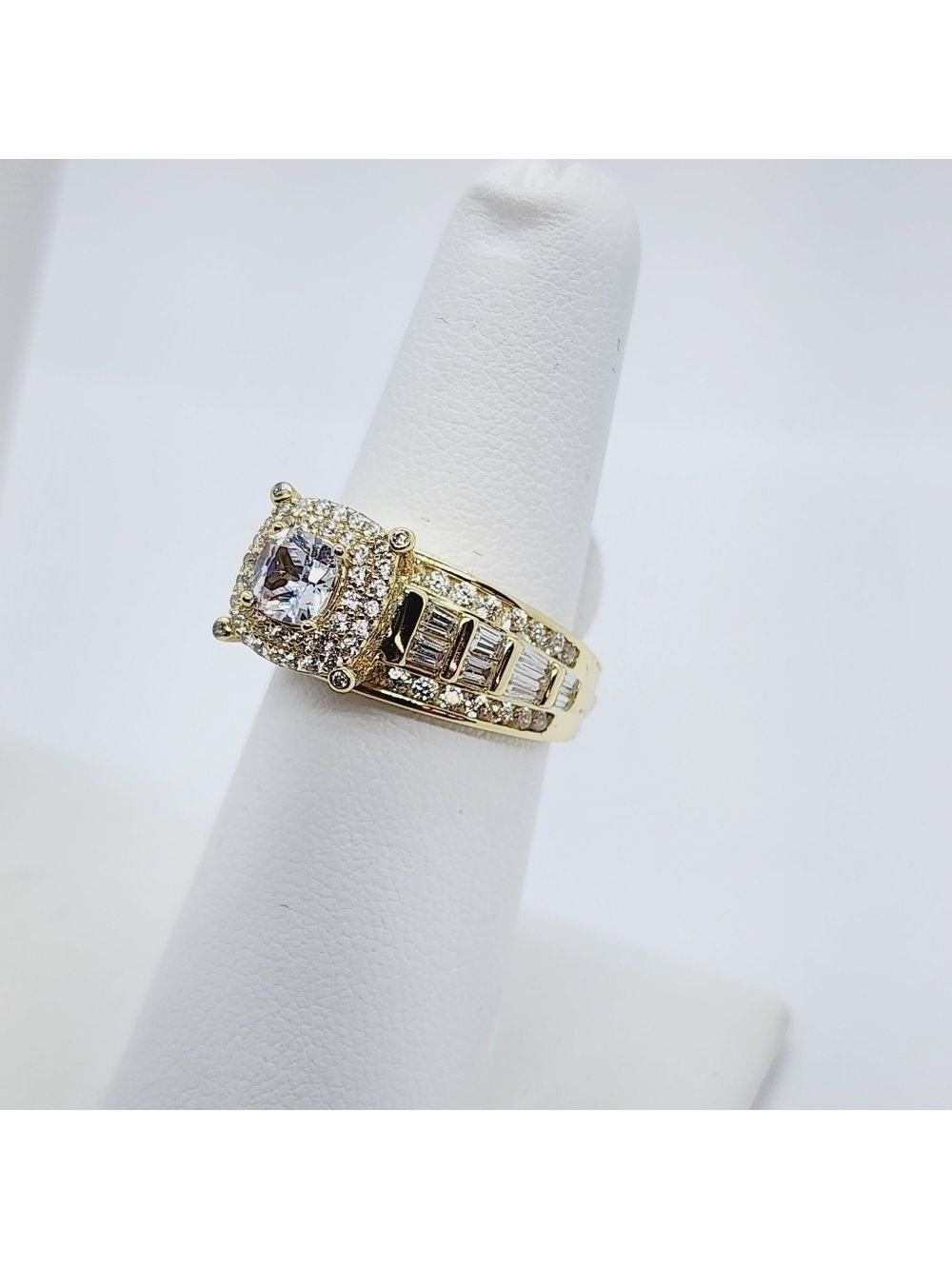 Brand New Sterling Silver 925 With Center Stone And baguette stones